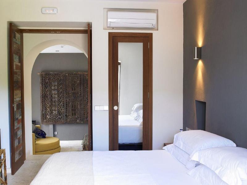 The Giri Residence Hotel & Spa image