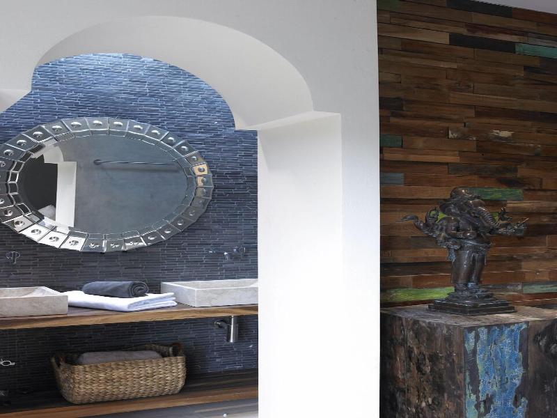 The Giri Residence Hotel & Spa image