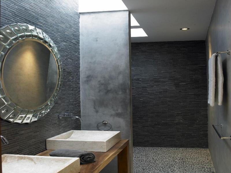 The Giri Residence Hotel & Spa image