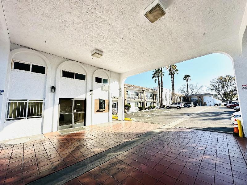Casa Blanca Express & Suites Cypress Buena Park  image