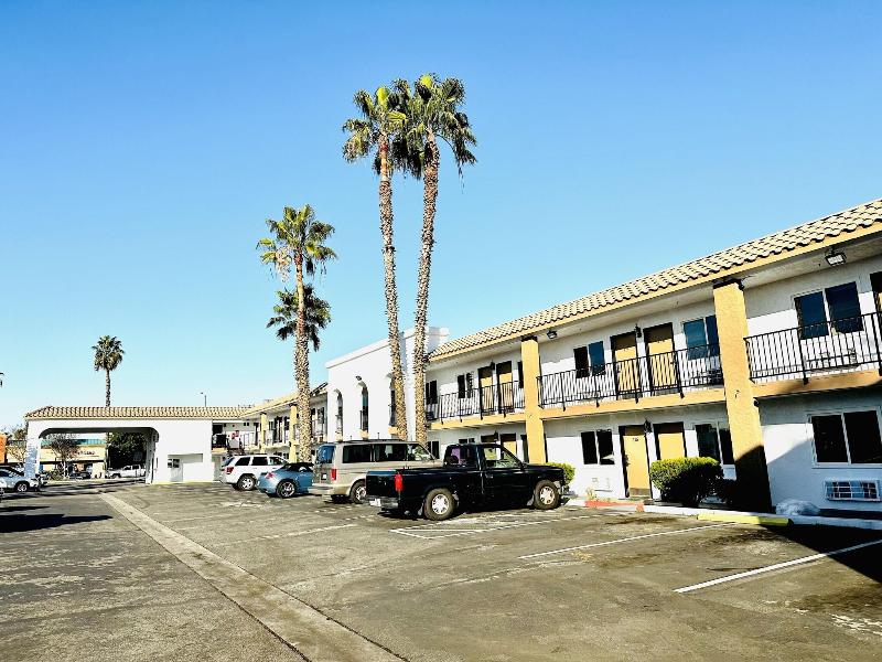 Casa Blanca Express & Suites Cypress Buena Park  image
