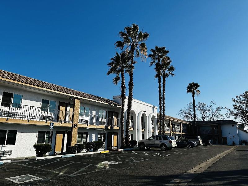 Casa Blanca Express & Suites Cypress Buena Park  image