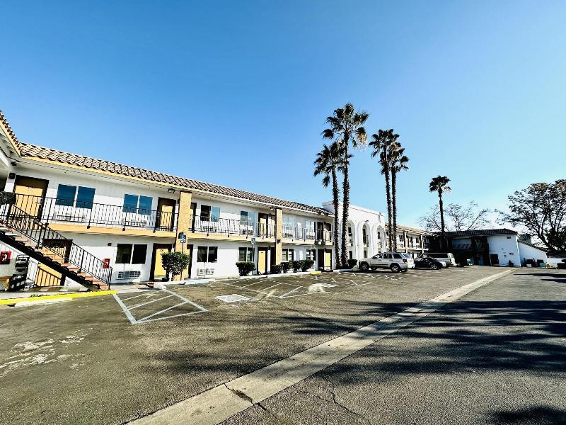 Casa Blanca Express & Suites Cypress Buena Park  image