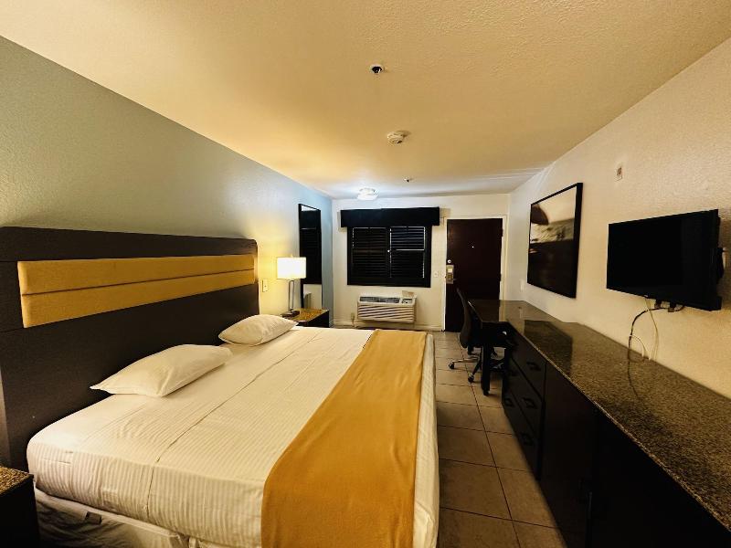 Casa Blanca Express & Suites Cypress Buena Park  image
