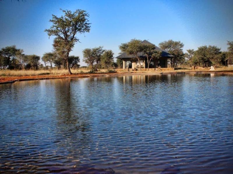 Africa Awaits Lodge