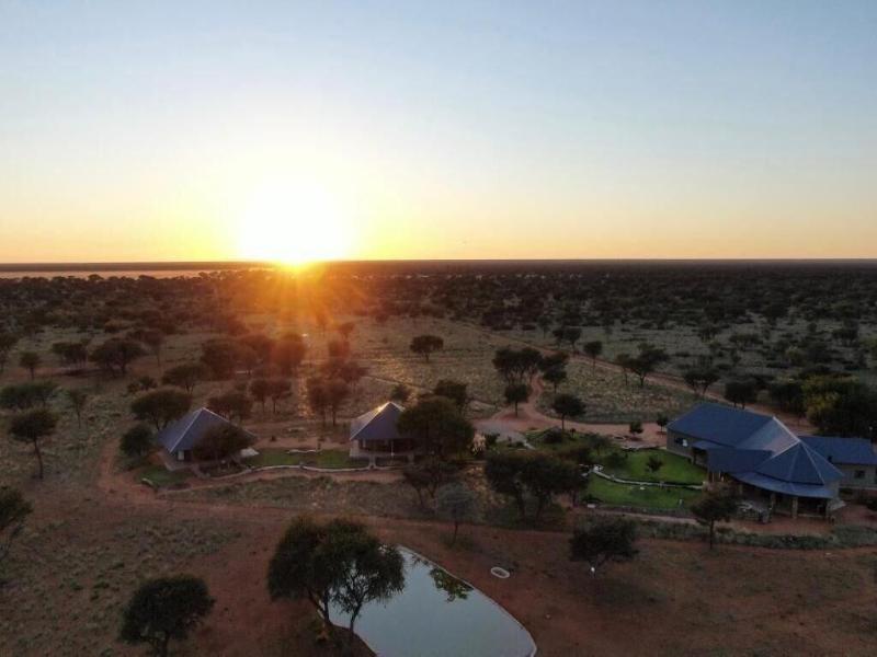 Africa Awaits Lodge