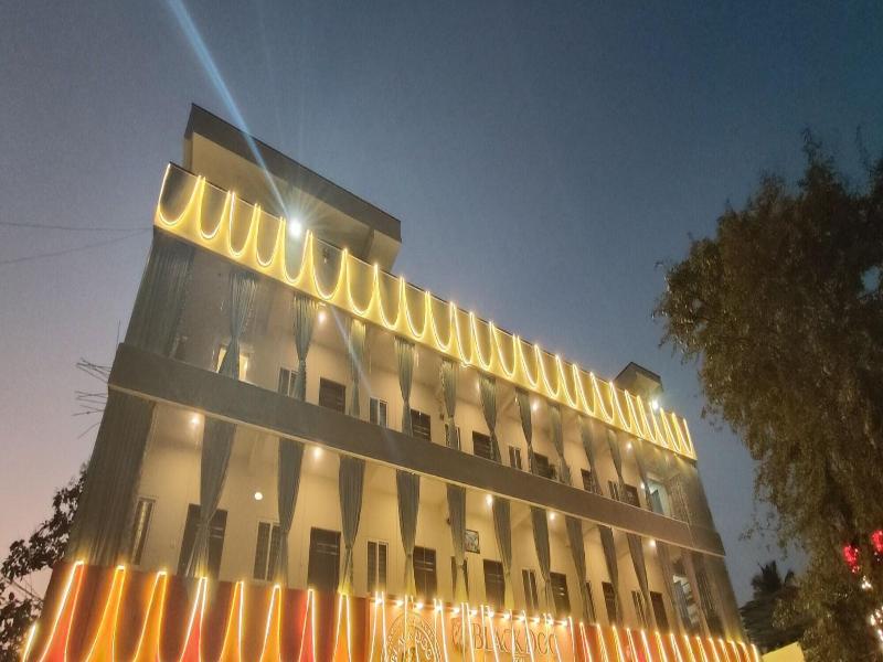 Hotel Amulya Regency image