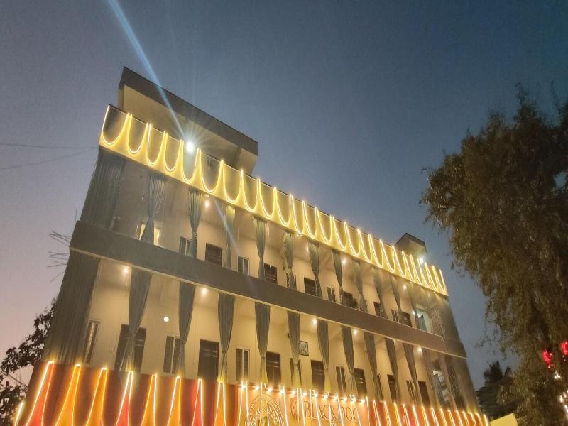 Hotel Amulya Regency image