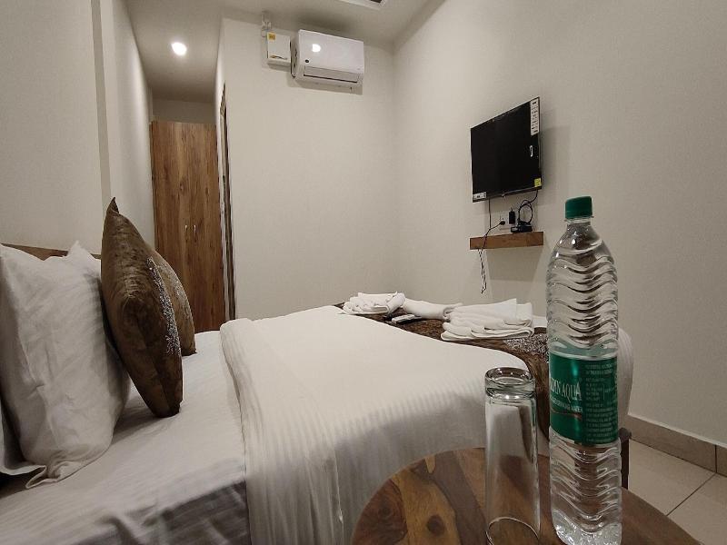 Hotel Amulya Regency image
