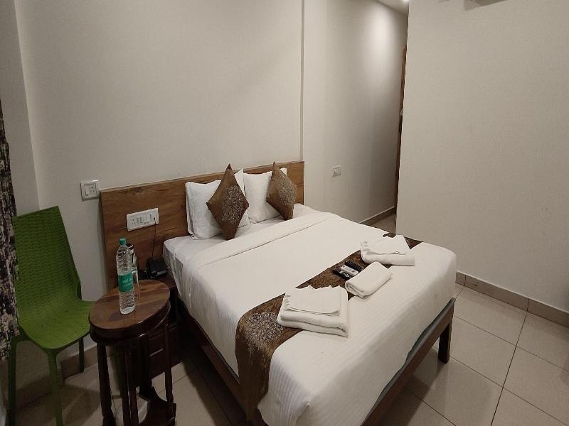 Hotel Amulya Regency image