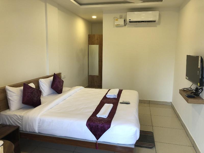 Hotel Amulya Regency image