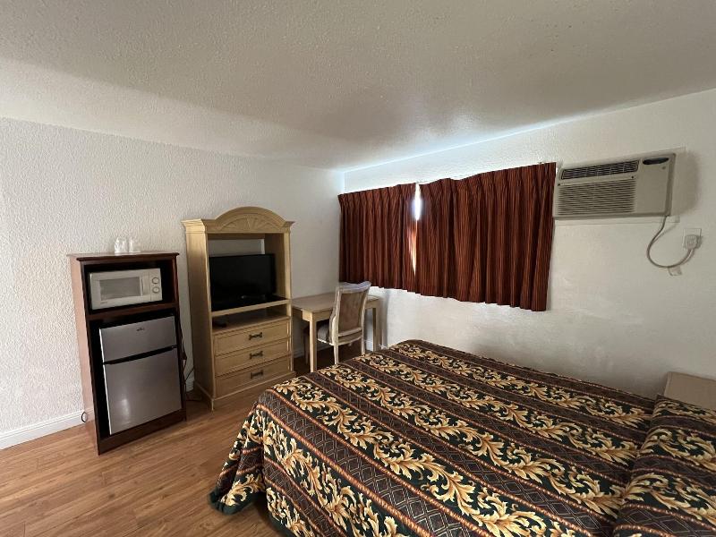 Sherwood Motel — view