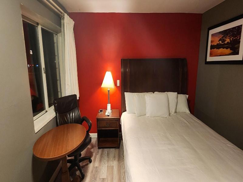 Nashoba Valley Inn & Suites image