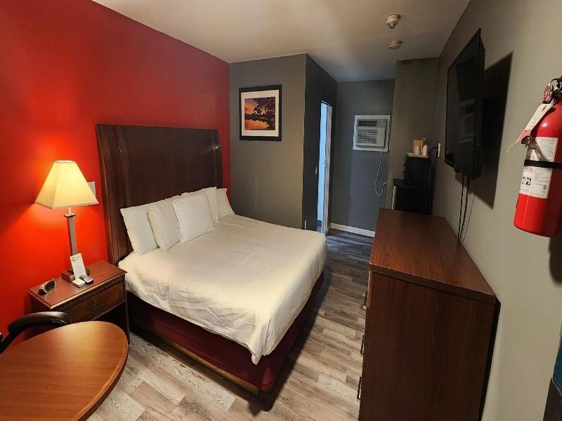 Nashoba Valley Inn & Suites image