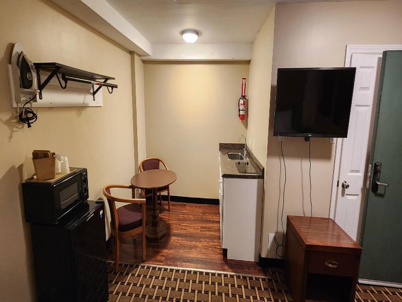 Nashoba Valley Inn & Suites image