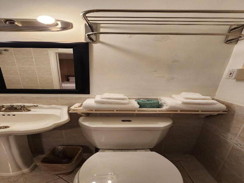 Nashoba Valley Inn & Suites image