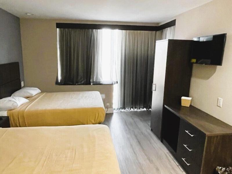 Royal Hotel Bronx image