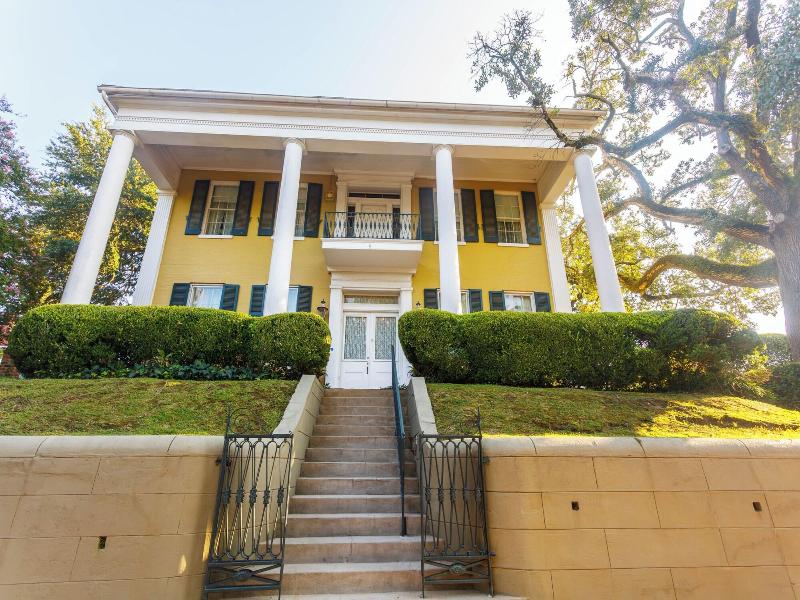 Anchuca Historic Mansion & Inn, Vicksburg