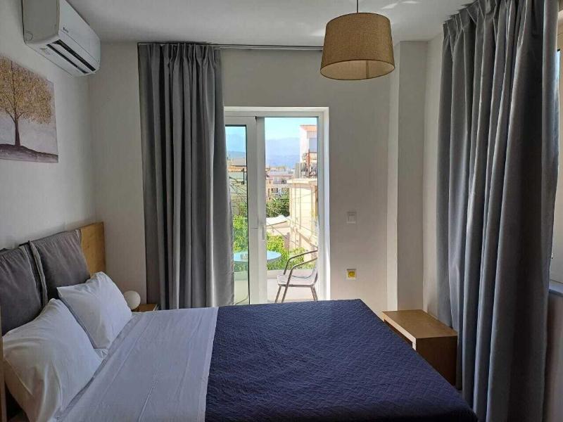 Deluxe City Hotel image