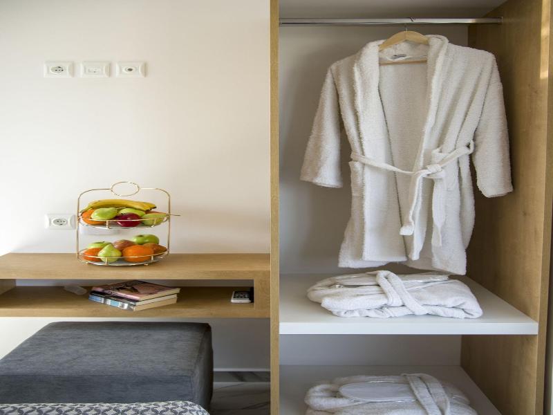 Deluxe City Hotel image