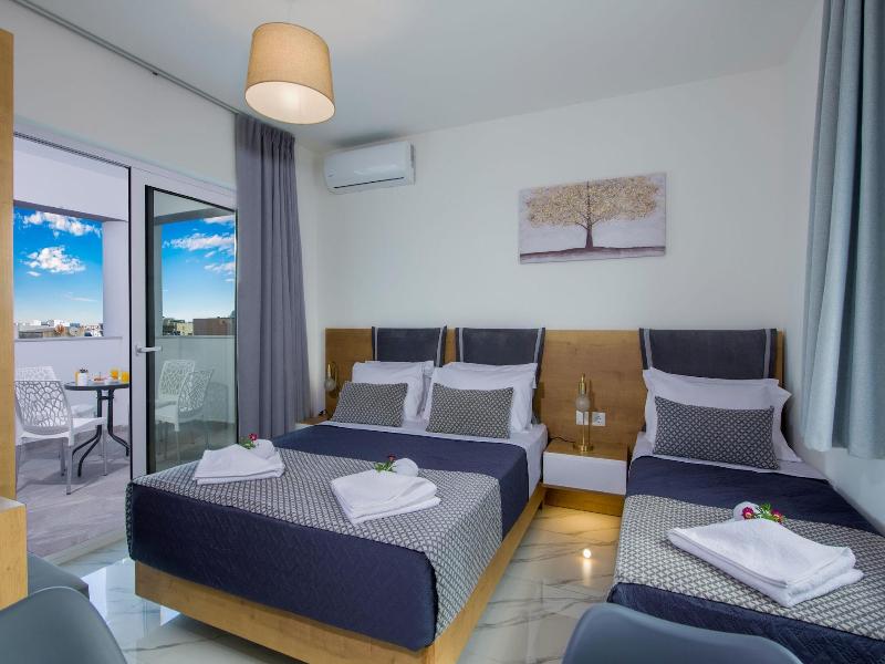 Deluxe City Hotel image