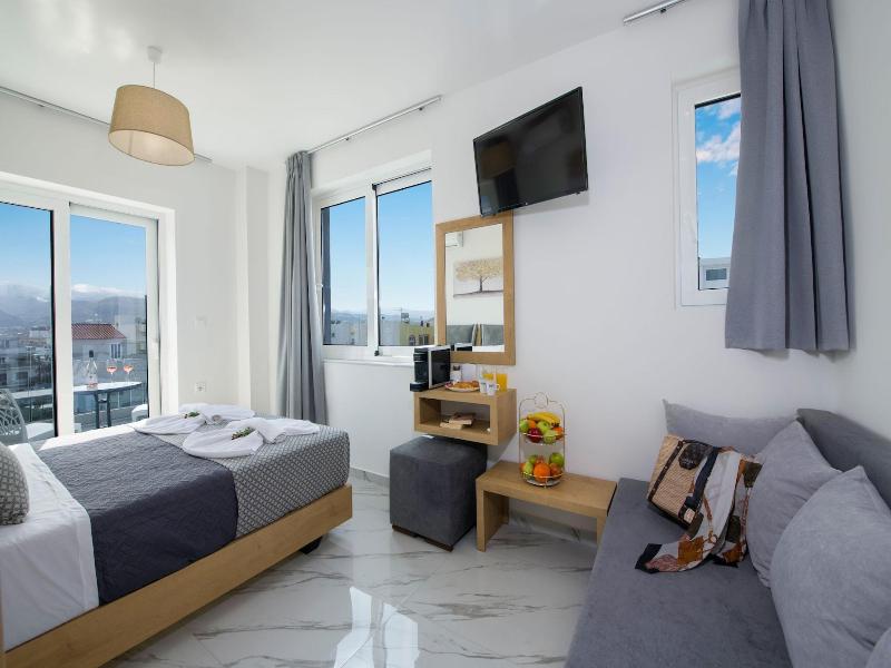Deluxe City Hotel image