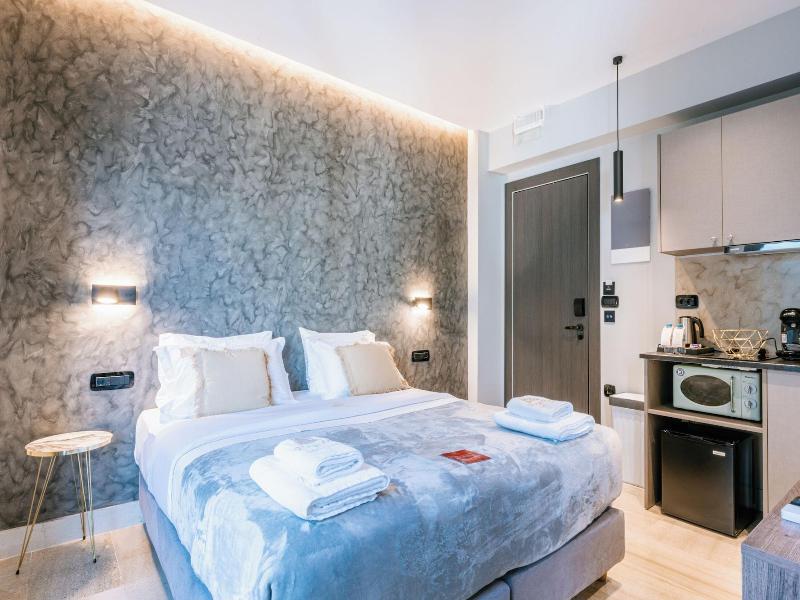 Royalty Suites Psyrri image