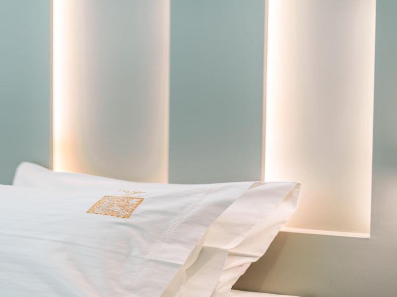 Royalty Suites Psyrri image