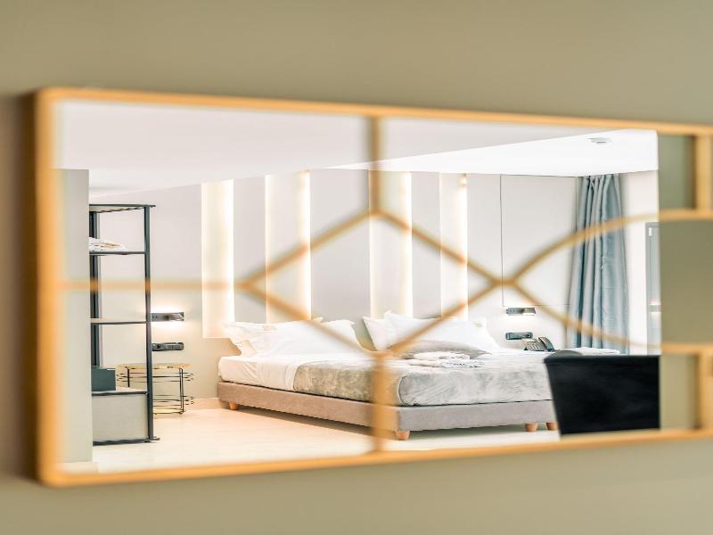 Royalty Suites Psyrri image