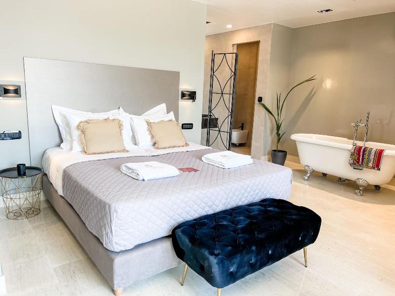 Royalty Suites Psyrri image