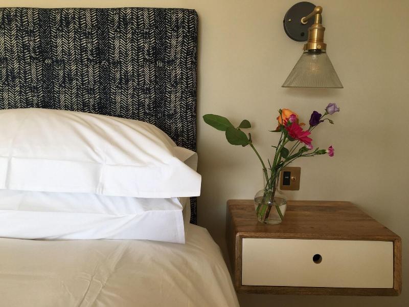 Kirkton Bay House Bed And Breakfast image