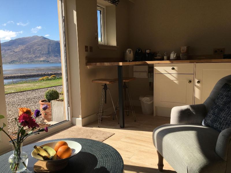 Kirkton Bay House Bed And Breakfast image