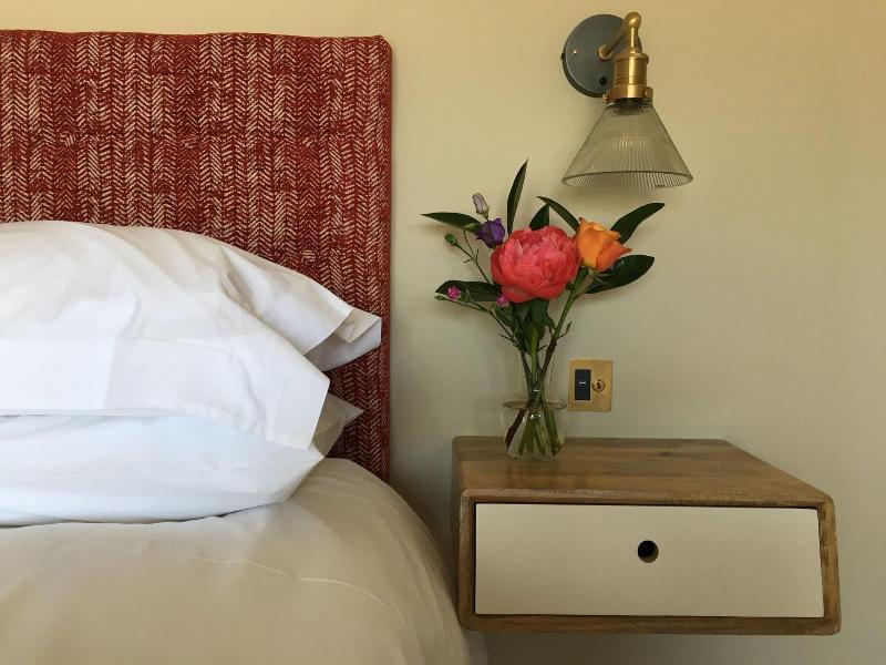 Kirkton Bay House Bed And Breakfast image