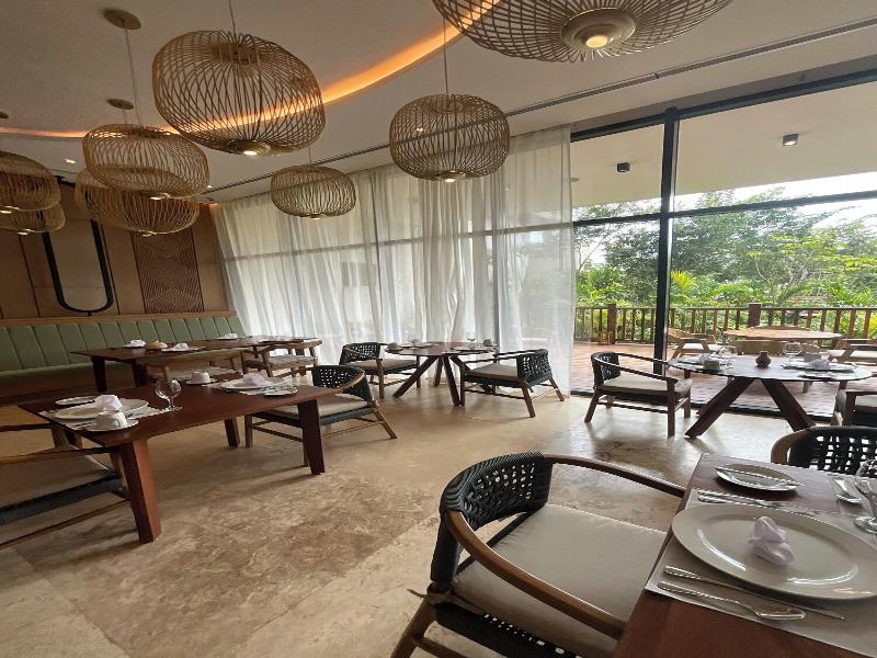 Hotel Mundo Maya Chichen Itza image
