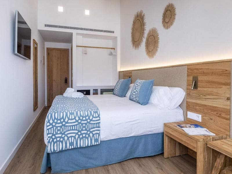 Hotel S'antiga Adults Only image