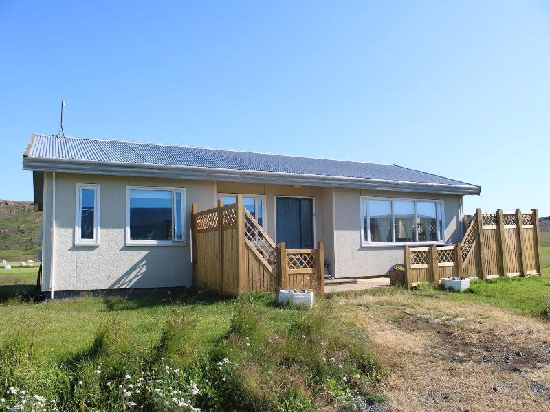 Stã³ri-bakki Guesthouse With Hot Tub — general view