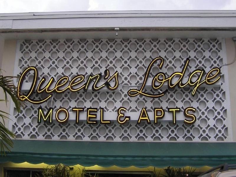 Queens Lodge Motel