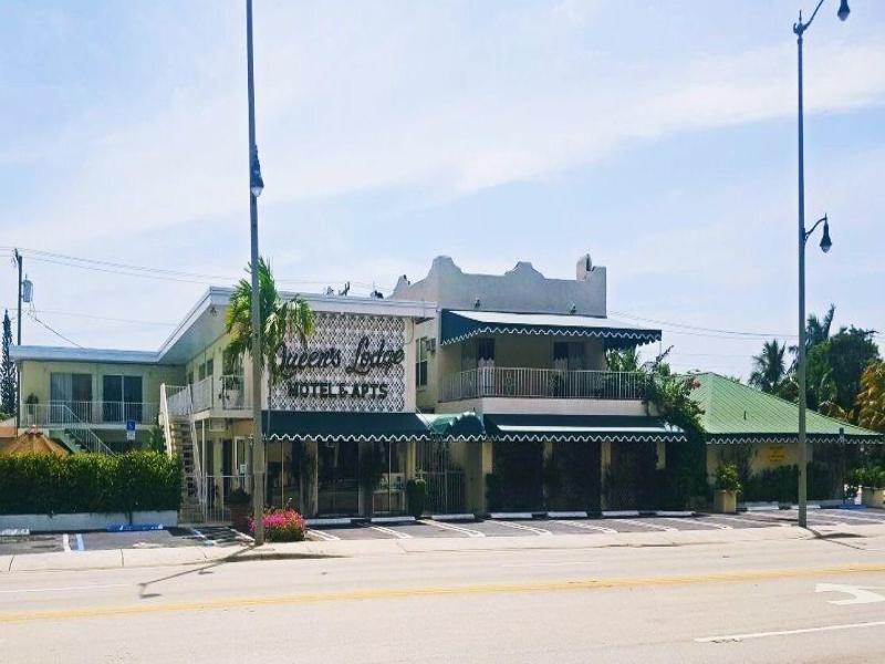 Queens Lodge Motel image
