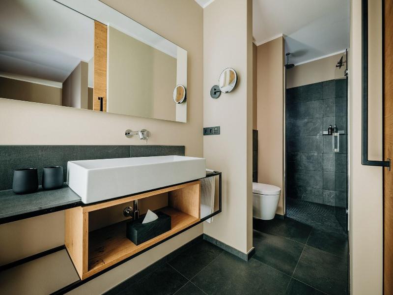 Relais & Chateaux Diepeschrather Mã¼hle image