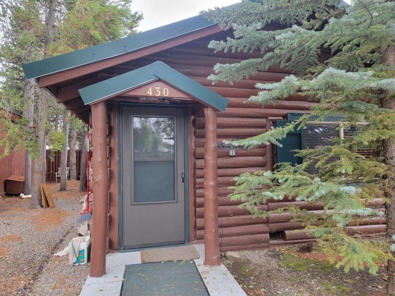 Wagon Wheel Hotel image