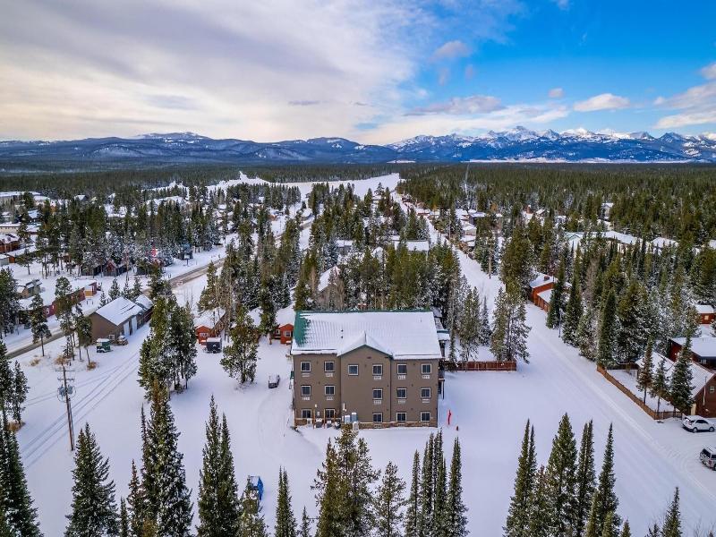 Wagon Wheel Hotel image