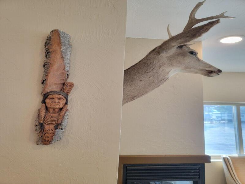 Wagon Wheel Hotel image
