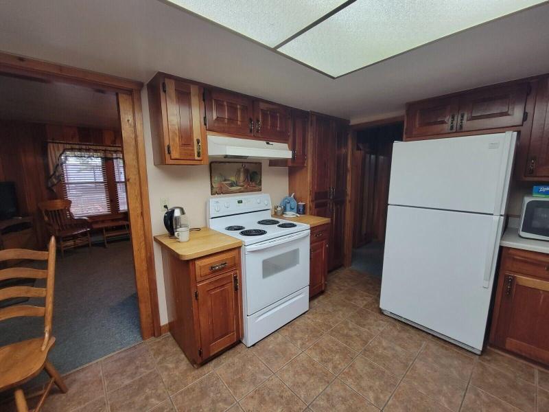Wagon Wheel Hotel image