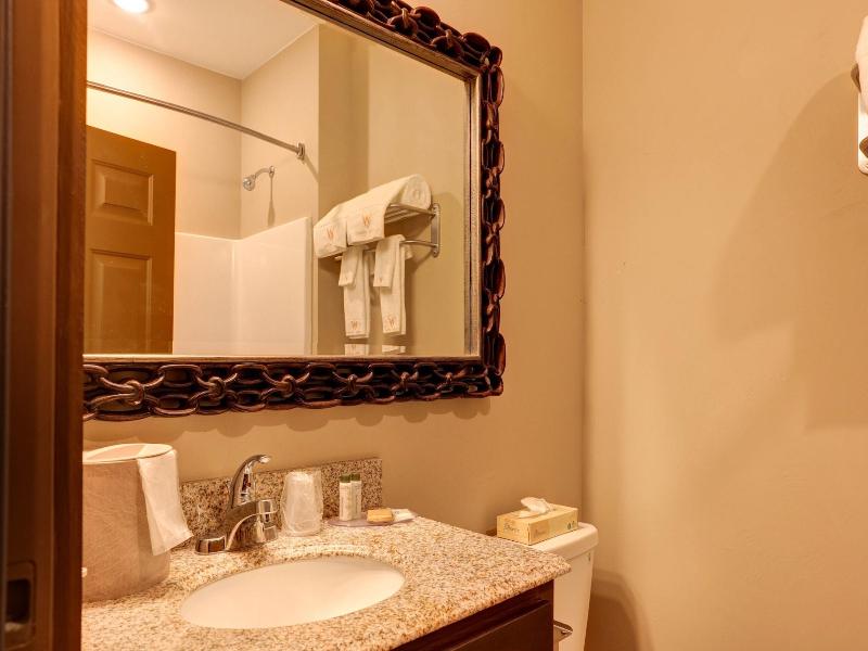 Wagon Wheel Hotel image