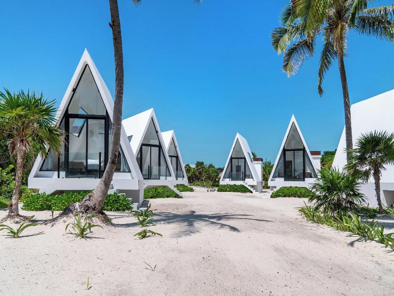 Sand And Sky Resort