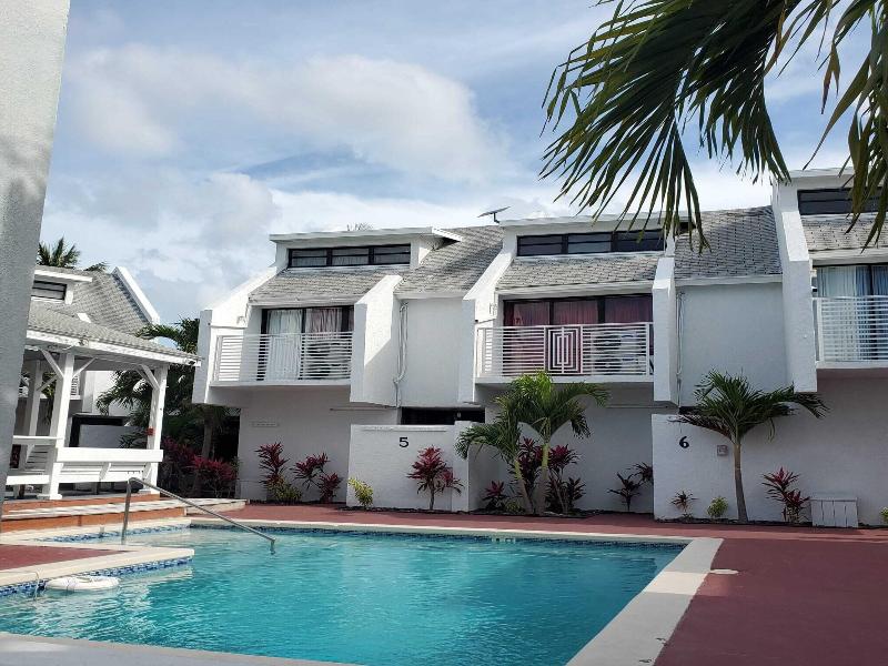 The Island Garden Hotel image