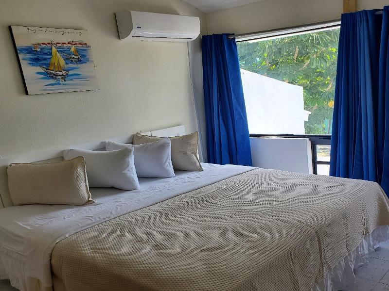 The Island Garden Hotel image
