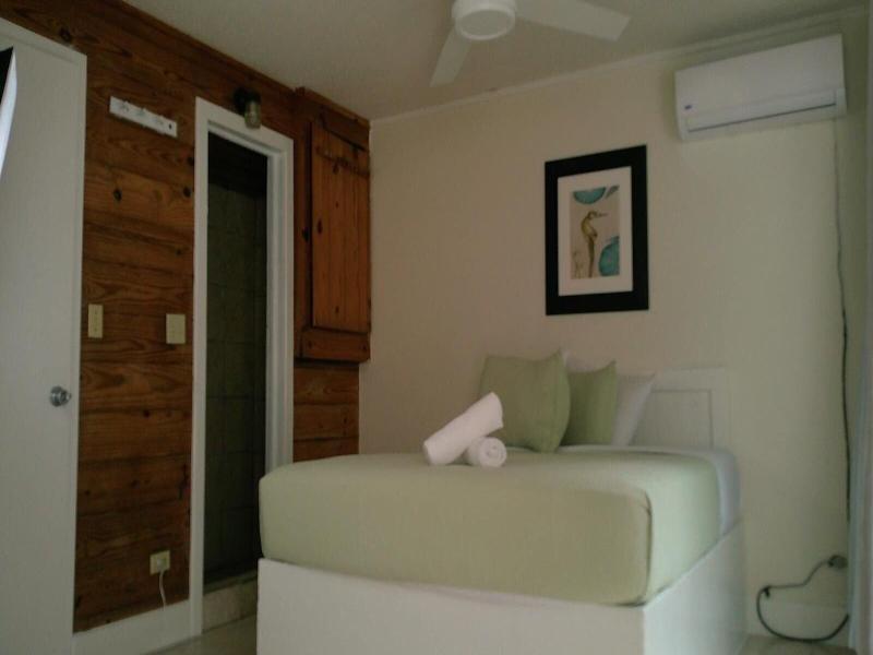 The Island Garden Hotel image
