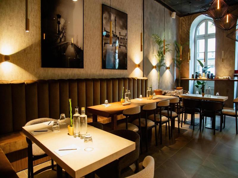 Radisson Collection Hotel, Basilica Budapest image