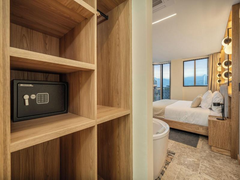 Lin Boutique Hotel By Housy Host image